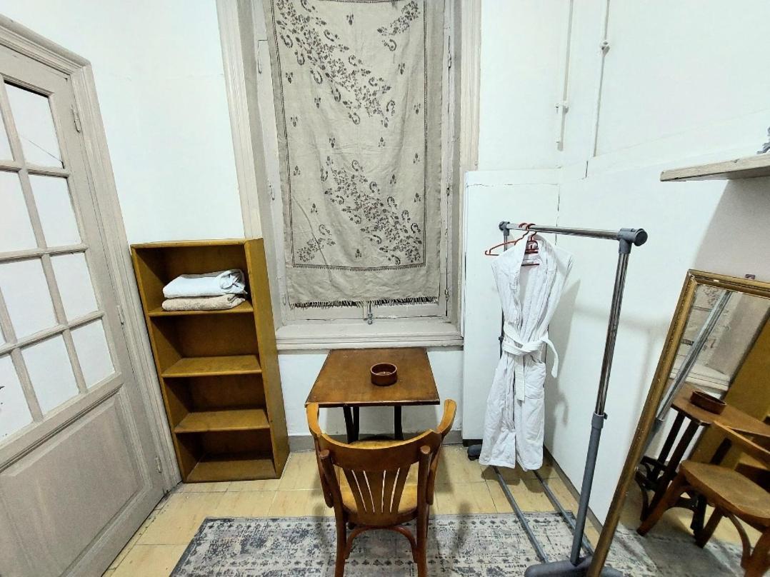 Arab Hostel, Welcoming All Solo And Groups Travellers But, Unmarried Couples Not Allowed Alejandría Exterior foto