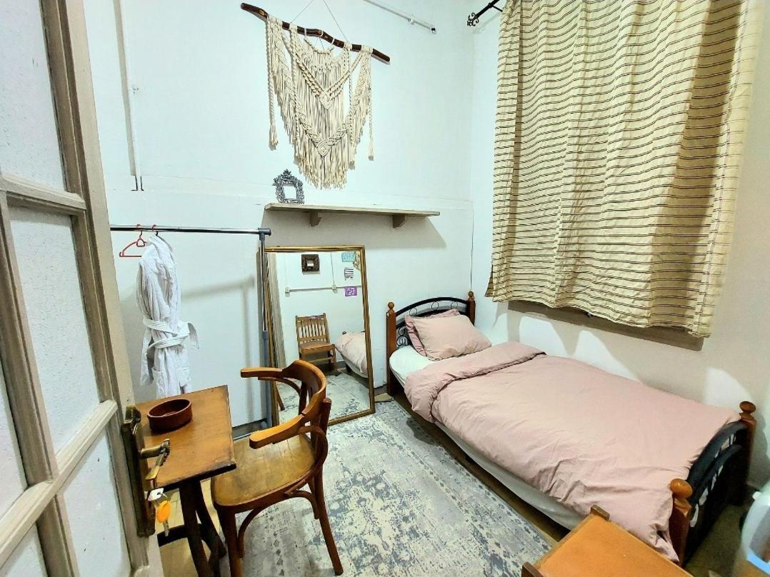 Arab Hostel, Welcoming All Solo And Groups Travellers But, Unmarried Couples Not Allowed Alejandría Exterior foto